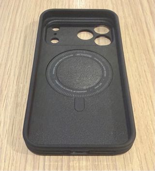 Custodia nera stile ragged per iPhone 17 Pro Maxg