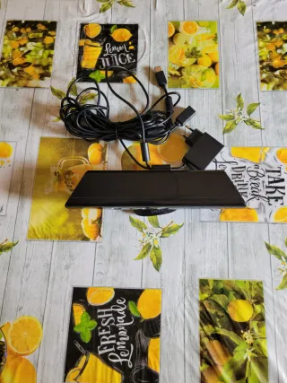 Sensore Kinect Xbox 360 + Gioco Kinect Adventures