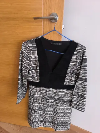 Vestido ZARA manga larga estampado