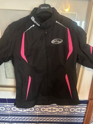 Chaqueta Moto Mujer BKM Negra y Rosa