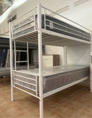 Habitacion alquiler solo chicas .