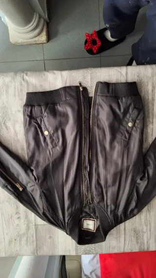 Chaqueta bomber negra Pimkie