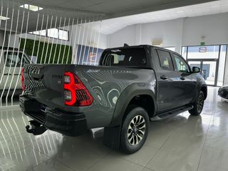 Toyota Hilux 2.8 D-4D 204CV C.Dobl GR Sport AT HVO100
