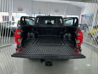 Toyota Hilux 2.8 D-4D 204CV C.Dobl GR Sport AT HVO100