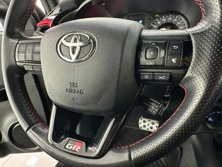 Toyota Hilux 2.8 D-4D 204CV C.Dobl GR Sport AT HVO100