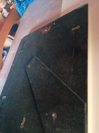 Marco de fotos plateado con detalles