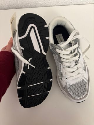 Zapatillas Pepe Jeans Blancas y Plateadas