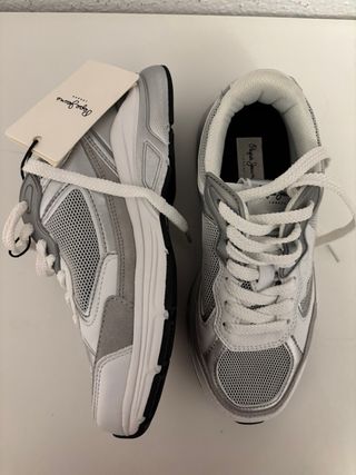 Zapatillas Pepe Jeans Blancas y Plateadas