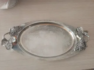 Bandeja con diseño de uvas