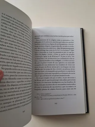 La religión de un médico y el enterramiento urnas