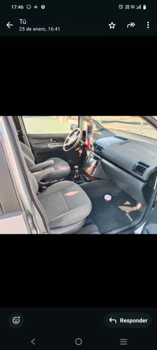 Volkswagen charan  2005