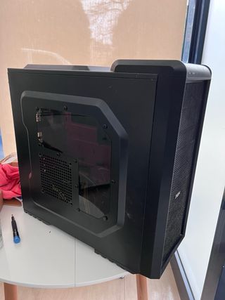 Caja PC NOX + Fuente Alimentación 700W