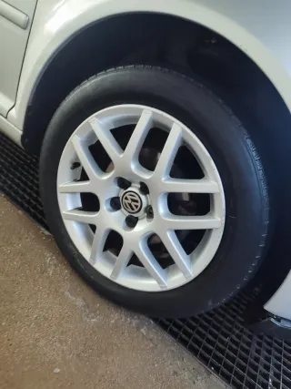 Volkswagen Golf 2003