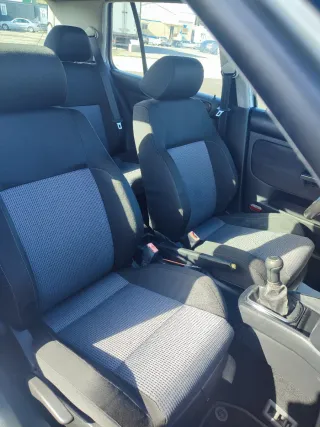 Volkswagen Golf 2003