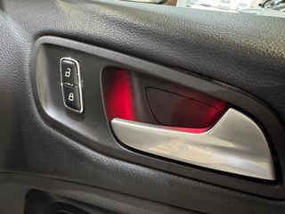 Ford Kuga TITANIUM/AUTOMÁTICO/TECHO PANORAMICO