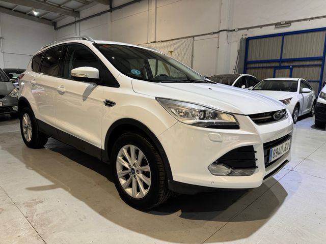 Ford Kuga TITANIUM/AUTOMÁTICO/TECHO PANORAMICO