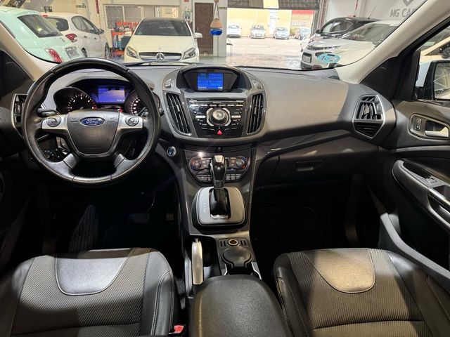 Ford Kuga TITANIUM/AUTOMÁTICO/TECHO PANORAMICO