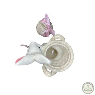 OE1.9 Coniglietto decorativo in ceramica con cesti