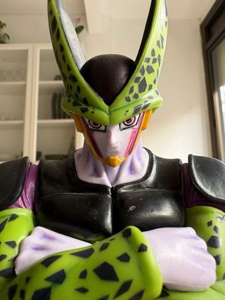 Figura Dragon Ball Cell Medidas: 28cm alto