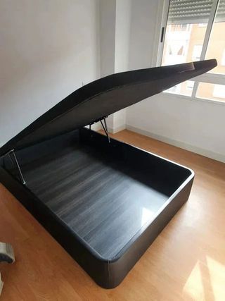 Camas, canapes abatibles, colchones o somieres / *