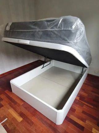 Camas, canapes abatibles, colchones o somieres / *