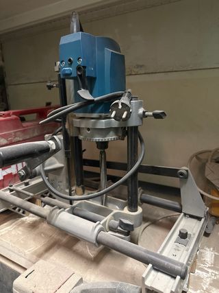 Fresadora Makita con sistema de guías