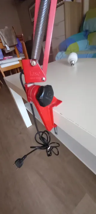 Lámpara Flexo FASE Roja Metálica