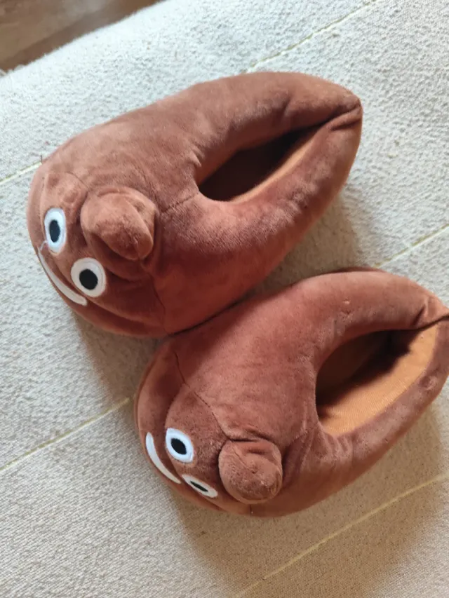 Pantuflas Caca Divertidas