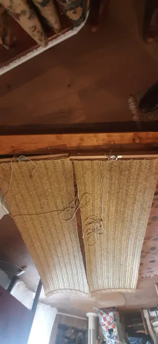 Persiane in spago naturale e base per appenderle