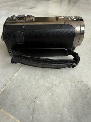 Videocámara Panasonic HC-V500 Full HD 50x Zoom