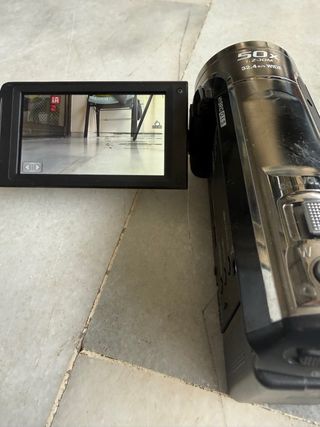 Videocámara Panasonic HC-V500 Full HD 50x Zoom