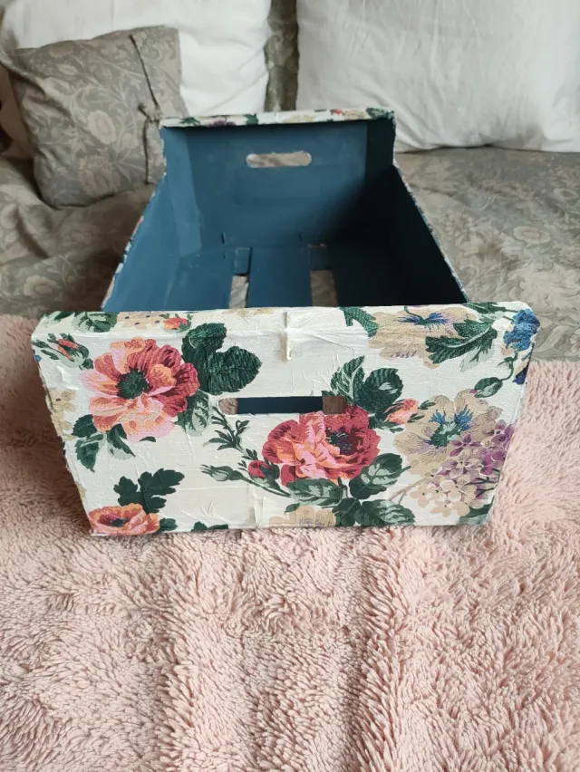 Caja de madera flores