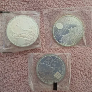 Lote 3 monedas 2000 pesetas plata