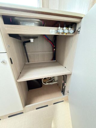 Burstner 2 ambietes  GMBH PREMIO Life 2024