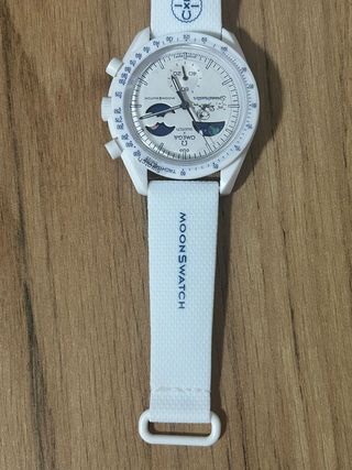 Swatch Omega Mission to EarthPhase Moonshine Gold