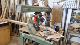 Sierra Radial Industrial MS R80