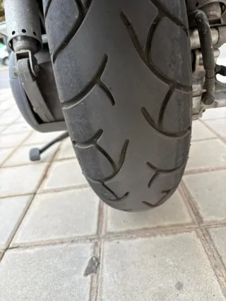 Suzuki Burgman 650 Plata