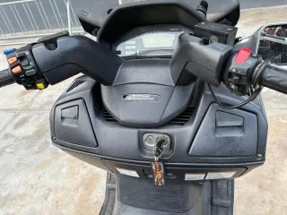 Suzuki Burgman 650 Plata