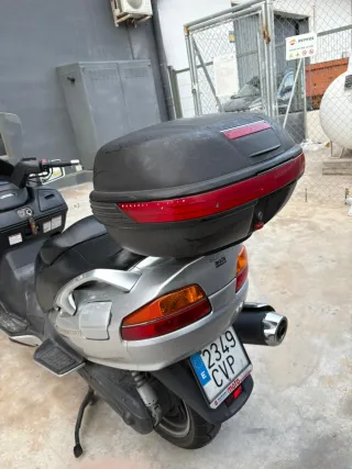 Suzuki Burgman 650 Plata