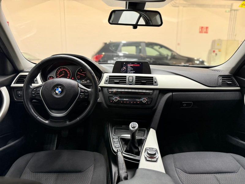 BMW Serie 3 2015, foto 20