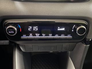 Yaris Active Plus 1.5 120H HEV Gris oscuro