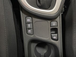 Yaris Active Plus 1.5 120H HEV Gris oscuro