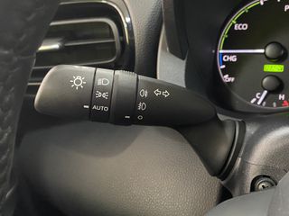 Yaris Active Plus 1.5 120H HEV Gris oscuro