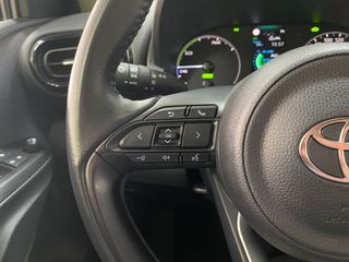 Yaris Active Plus 1.5 120H HEV Gris oscuro