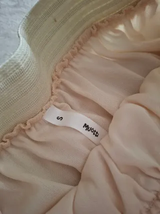 Falda larga beige con perlas