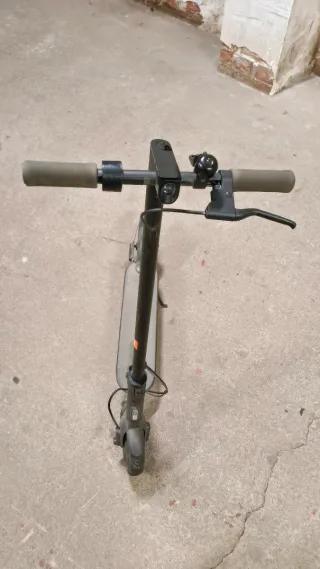 Patinete Eléctrico Xiaomi Scooter Essential