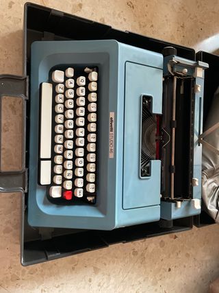 Máquina de escribir Olivetti Studio 46