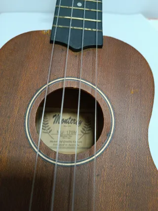 Ukelele Monterey  Australiano Marrón