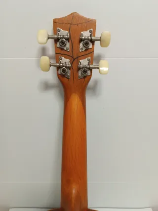 Ukelele Monterey  Australiano Marrón