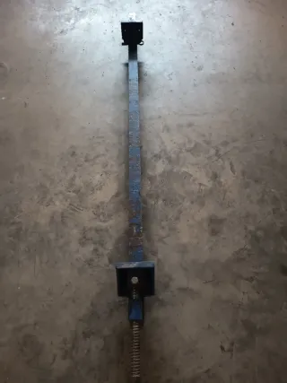 Sargento gato viga azul